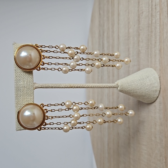 Richlieu Jewelry - Vintage Richlieu Clip Earrings